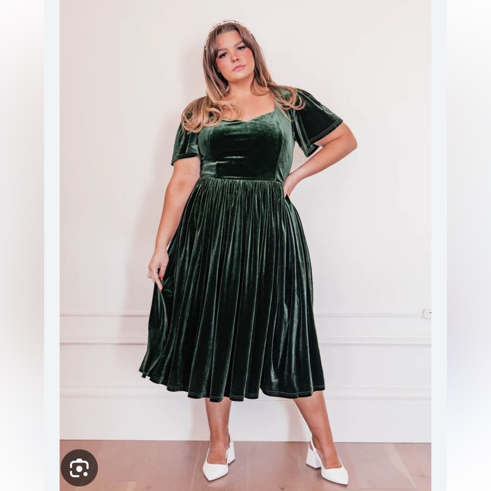 JessaKae Dark Green Velvet Midi Dress